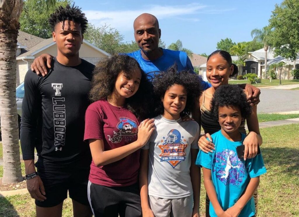 Terrence Shannon Jr with father and siblings