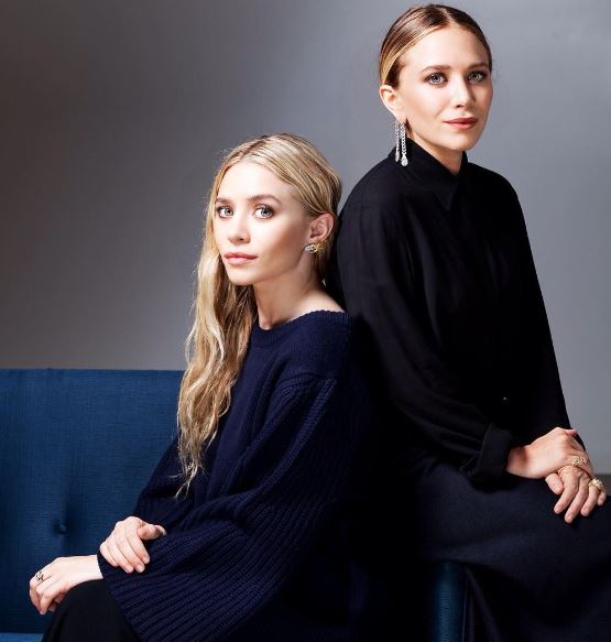 Ashley Olsen with her sister Elizabeth Olsen