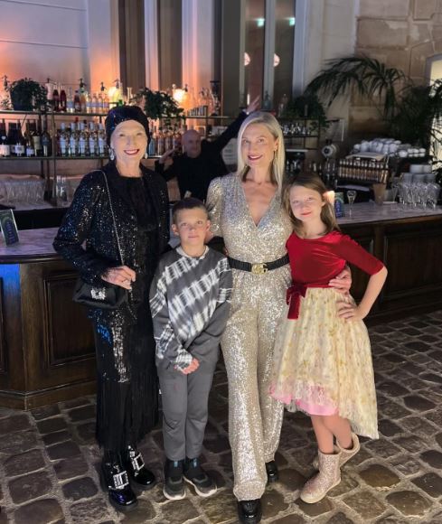 Tosca Musk with her mother and childrens