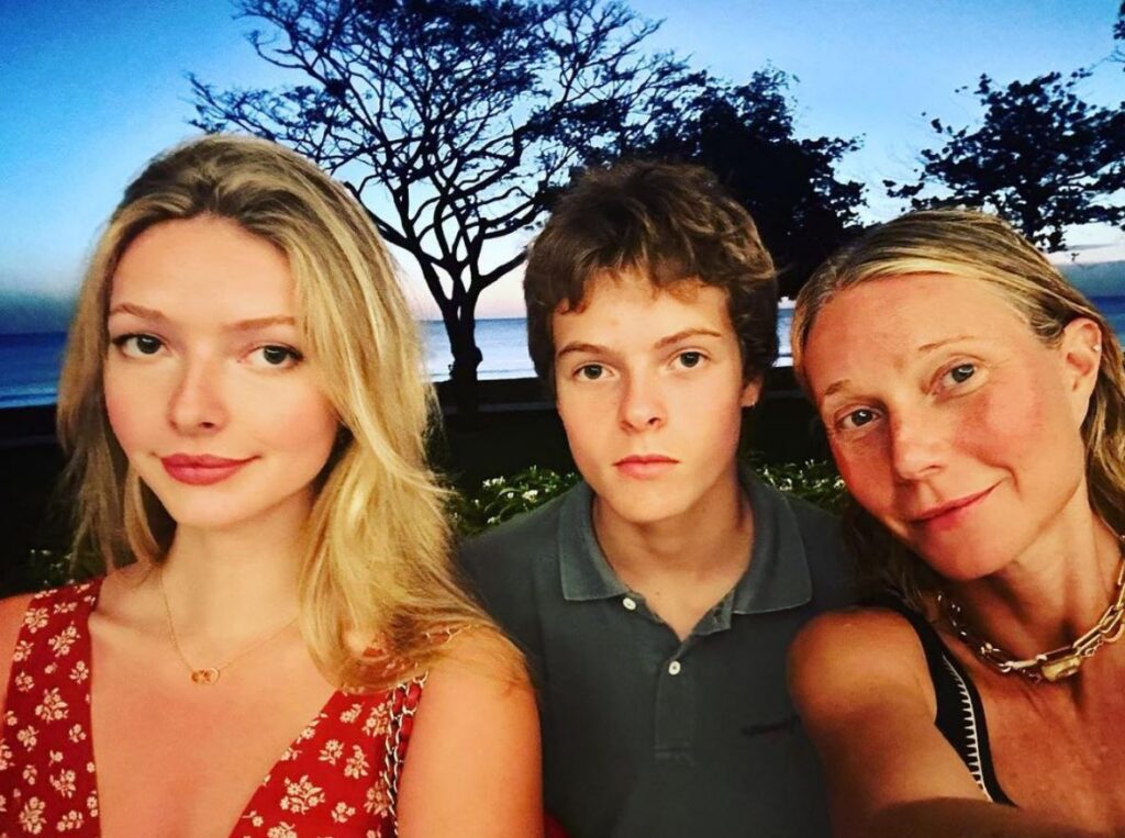 Apple Martin with mother and brother