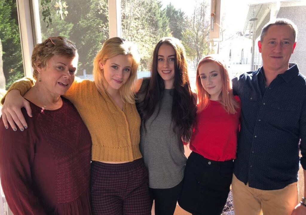 Lili Reinhart family