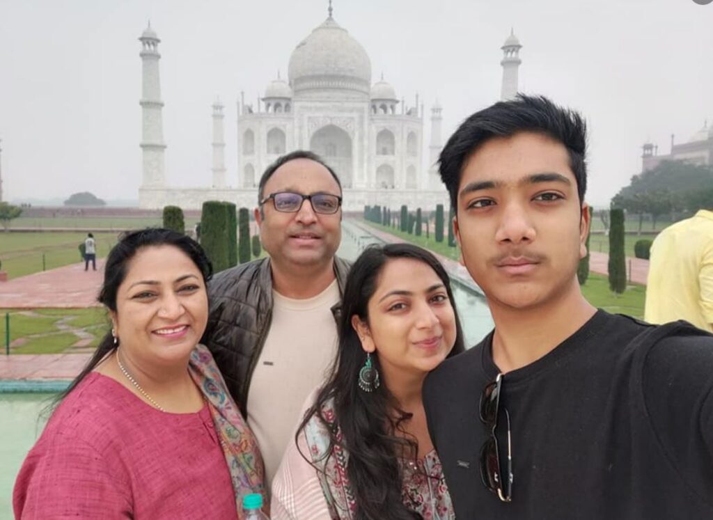 Harshita Gupta with family