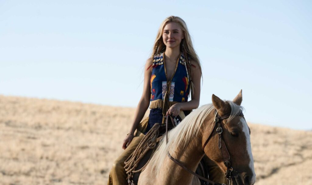 Isabel May in Desert People