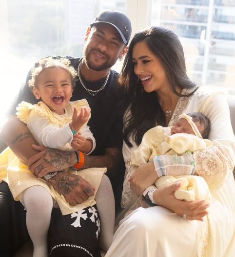 Neymar Jr & Bruna Biancardi's with kids