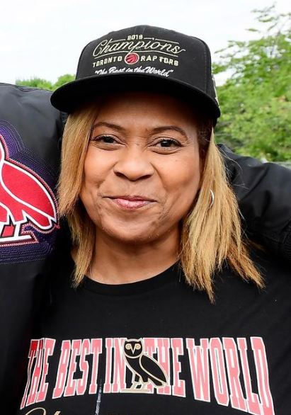 Kawhi Leonard mom Kim Robertson