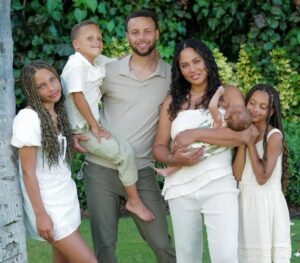 Stephen Curry with wife and kids